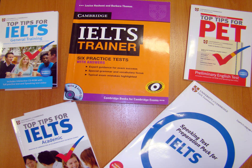 Английский язык test book. IELTS книги. IELTS preparation. IELTS Test book. Grammar for IELTS.