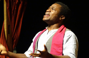 Ladi Emeruwa performed Hamlet in Ashgabat