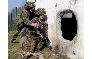To increase interoperability, British soldiers train with their French counterparts