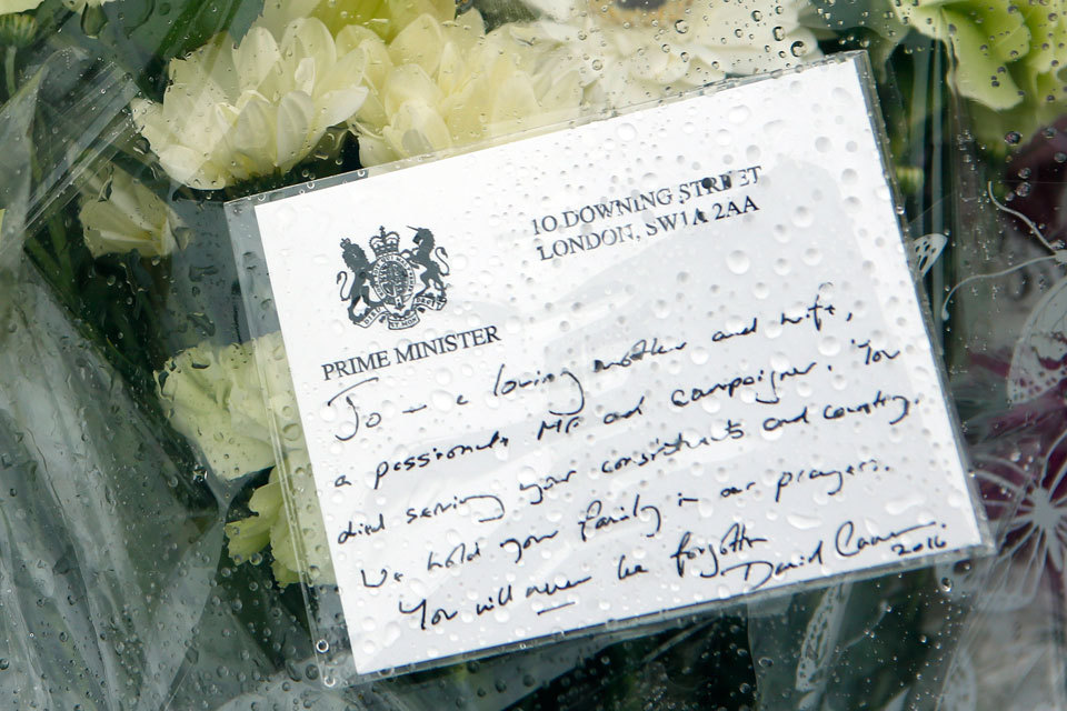 Prime Minister David Cameron and Jeremy Corbyn pay joint tribute to Jo ...