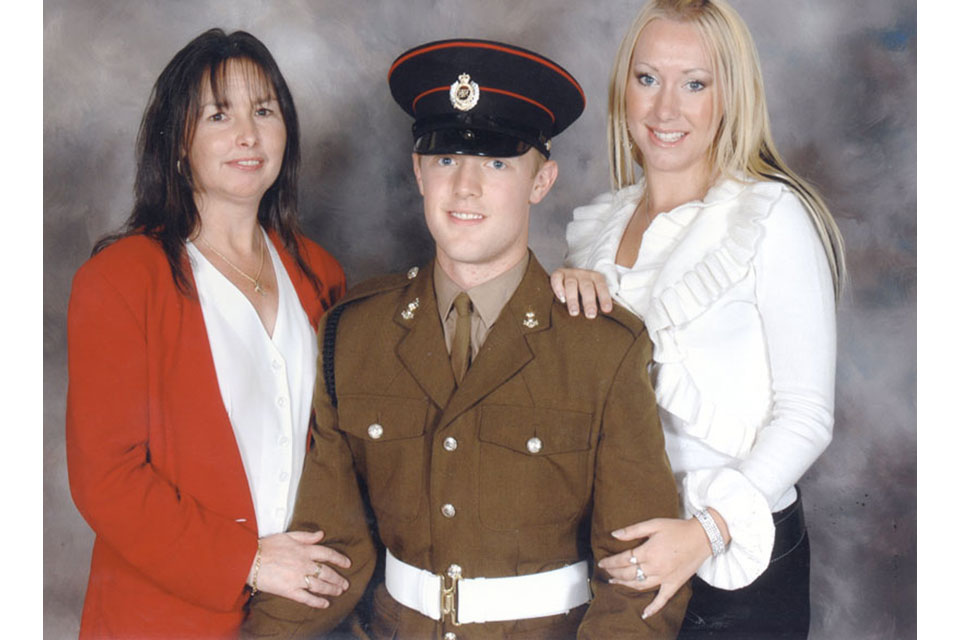 Sapper Mark Quinsey with his mother Pamela and sister Jaime (All rights reserved.)