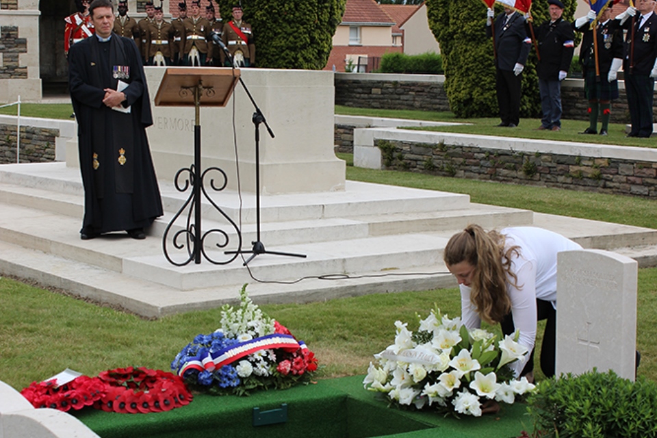 Georgia Morrison (great great niece) lays a wreath (Crown Copyright) All rights Reserved