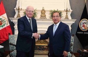 El presidente del Poder Judicial del Perú se reunió con el juez británico Sir Nicholas Blake para tratar temas relacionados al sistema penal