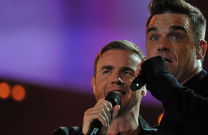 Gary Barlow and Robbie Williams