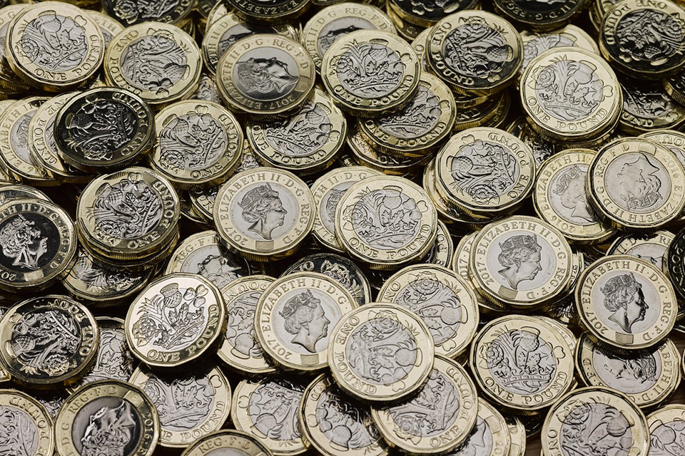 Round pound left in slow lane as new £1 coin overtakes in circulation