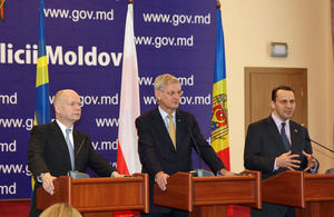 Foreign Secretary William Hague with the Foreign Ministers of Poland and Sweden, Radoslaw Sikorski and Carl Bild