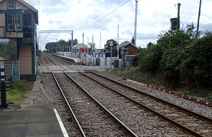 Magdalen Road crossing and signal box, viewed from Watlington station