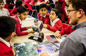 Picture of schoolchildren meeting engineers at an Inspiring the Future.