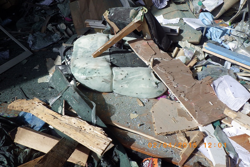 Images shows flies on waste at Washington site