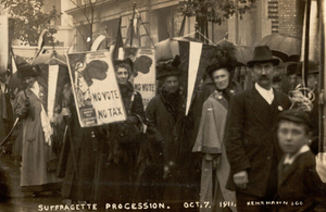 Suffragettes campaigning in 1911