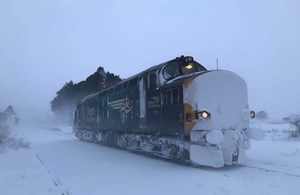 DRS locomotive 37218 goes out on ‘snow patrol’ despite the extreme weather brought to the UK by The Beast from the East