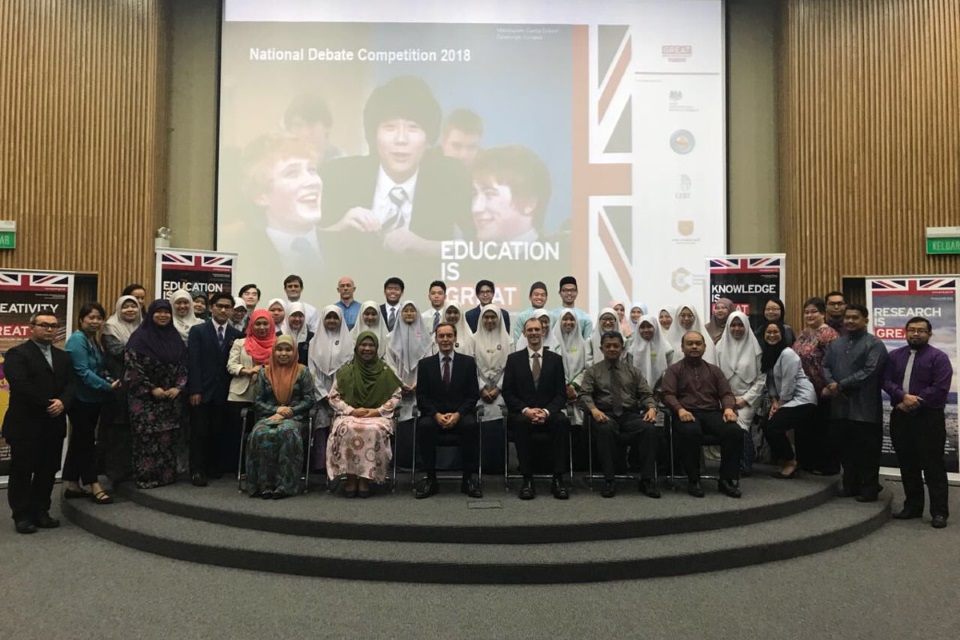The debate workshop and coaching session with Deputy British High Commissioner to Malaysia, Paul Rennie