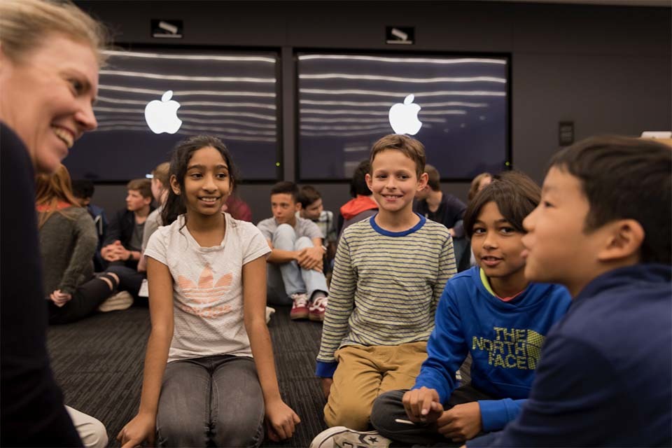 Government Year of Engineering partnership with Apple GOV.UK