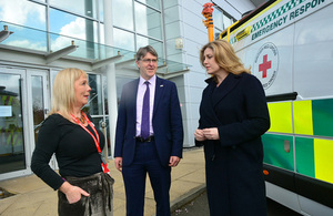 Penny Morduant meets with British Red Cross staff in Glasgow. Picture: BRC