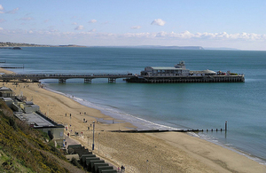 Bournemouth pier. Photo by Graffity, under GNU Free Documentation License.