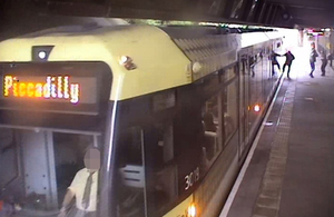 Platform CCTV image showing passenger with hand trapped in door (courtesy of Keolis Amey Metrolink)