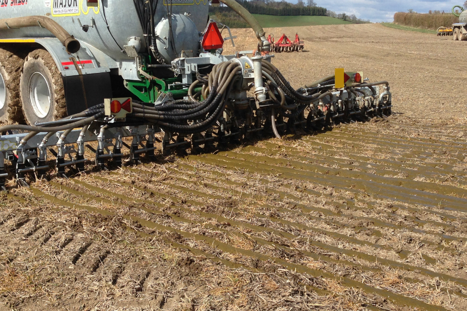 Figure 8: Application of slurry with a trailing shoe.