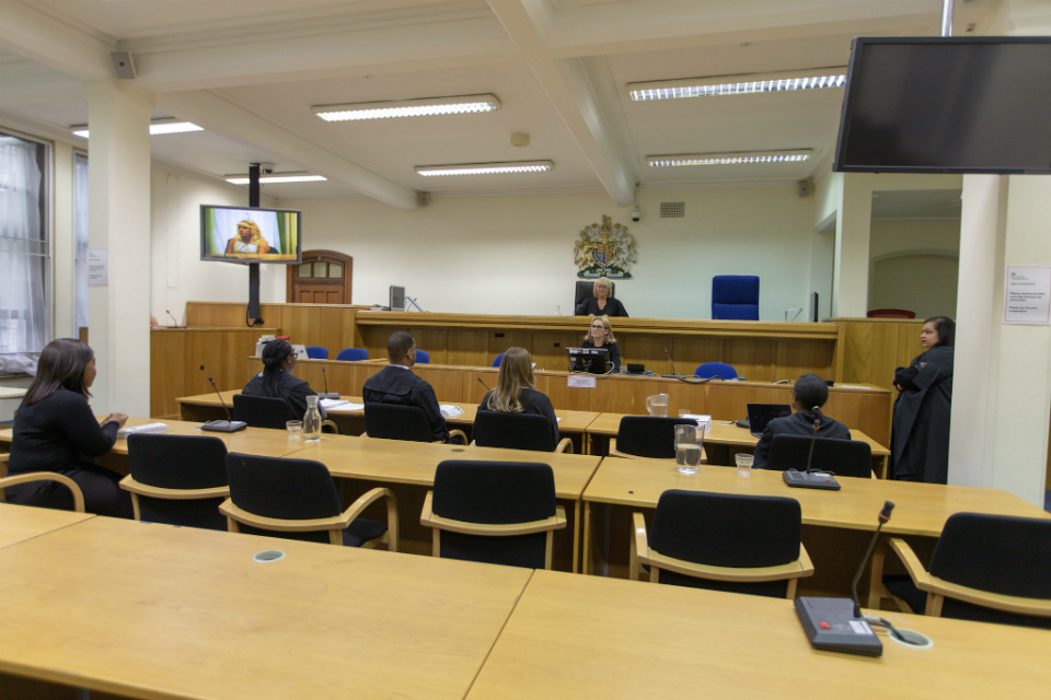 Courts to pilot more flexible hours for the benefit of the public