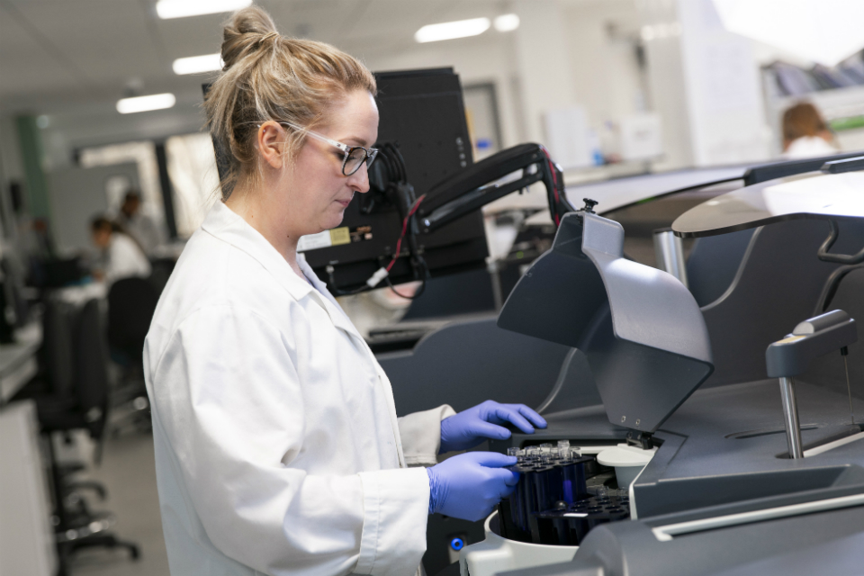 Dr Rachael Lennox, Biomedical Scientist at Randox Laboratories in Antrim, Northern Ireland