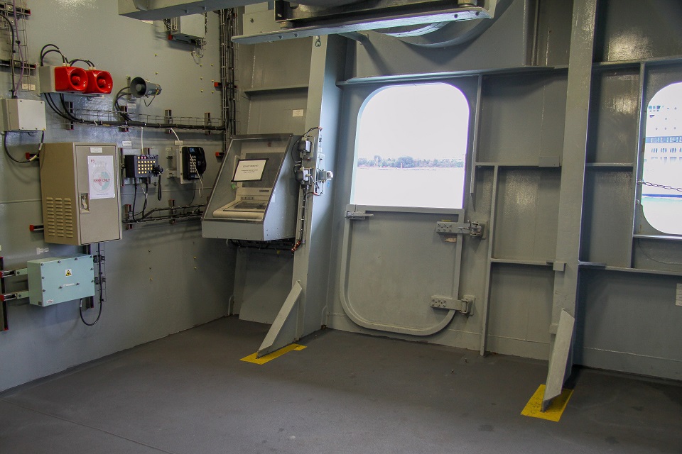 Ship gangway 