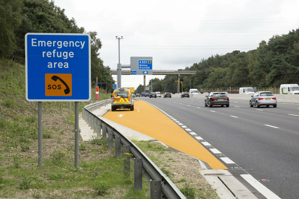 How To Drive On A Smart Motorway Gov Uk Smart Motorway Emergency Area