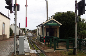 Romney Sands ticket office and station platform