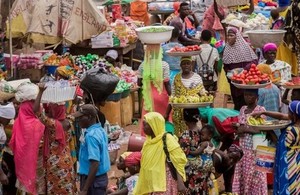 Picture of busy African market. Credit: FSD