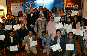 High Commissioner Charles Hay with the returning Malaysian Chevening alumni