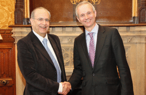 Minister for Europe David Lidington with Cypriot Foreign Minister Ioannis Kasoulides in London, 24 April 2013.