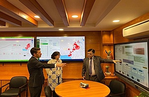 British High Commissioner visits COVID-19 Emergency Operations Centre (EOC)