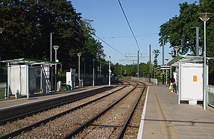 Photograph of Gravel Hill tram stop (photograph by Sunil060902, distributed under a CC-BY-SA 3.0 license.)