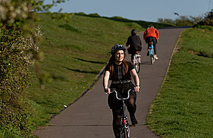 Cycling path between Clevedon and Weston-super-Mare