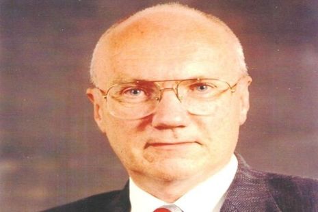 Dr Peter Knight CBE