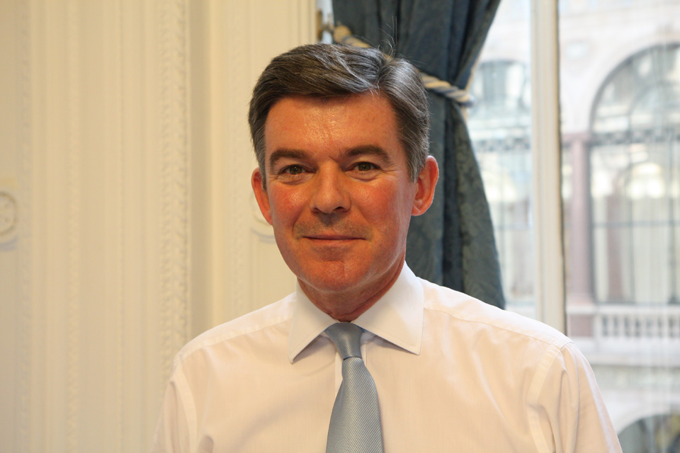The Rt Hon Hugh Robertson