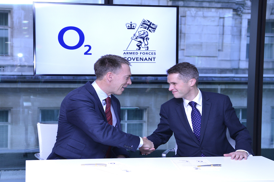 Defence Secretary and O2 team up for 2000th signing of Armed Forces Covenant