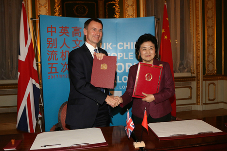 Jeremy Hunt and Mme Liu with the joint statement
