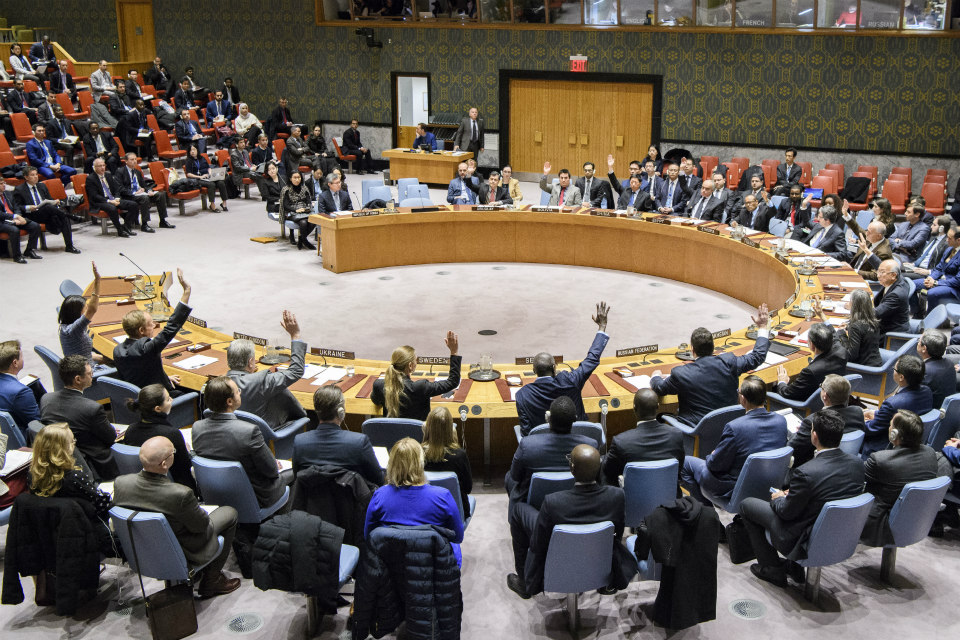 The Security Council unanimously adopts resolution 2397 (UN Photo/Manuel Elias)