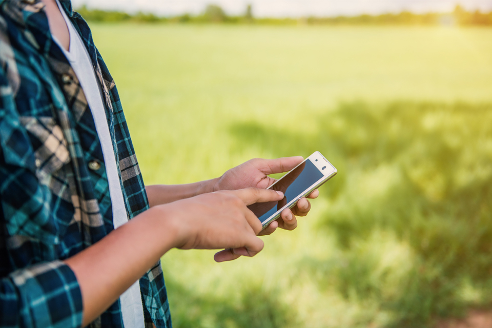 Rule changes to speed up rollout of mobile and fast broadband in rural areas