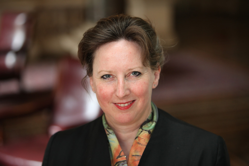 Fiona Clouder, Embajadora de Su Majestad en Chile.