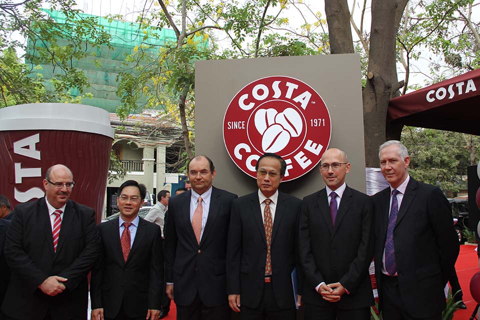 Ambassador Mark Gooding at the launch of Costa Coffee in Phnom Penh.