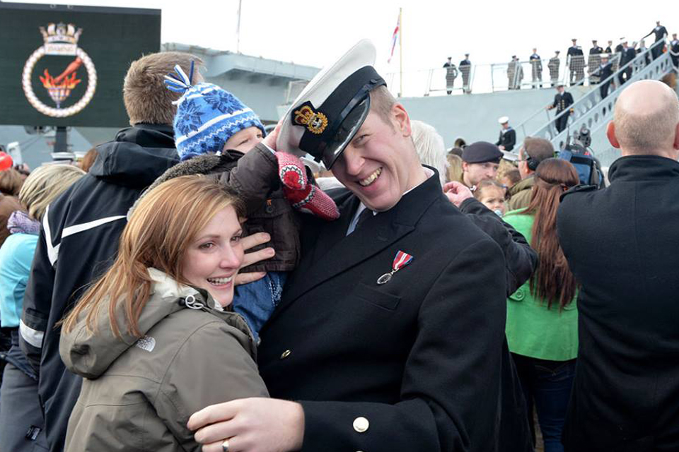 A chief petty officer is welcomed home 