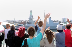 HMS Diamond leaves Portsmouth Naval Base