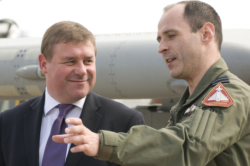 Mark Francois and Wing Commander Mark Flewin 