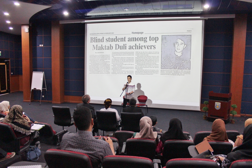Chevening Alumnus Norali giving his session entitled "Beyond Blindess"