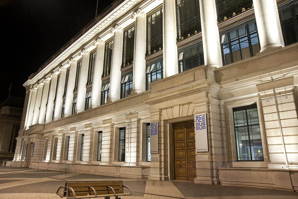 Over 2000 new jobs and apprenticeships from leading STEM organisations