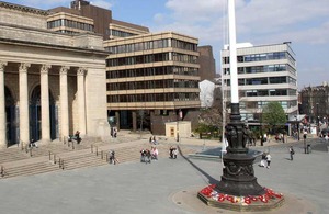 Sheffield City Hall and Barkers Pool