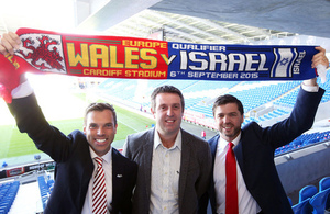 Front l to R _ Deputy Welsh Government Minister Ken Skates, Richard Rees, VP & Chief Financial Officer of SPTS Orbotech and Welsh Secretary of State , Stephen Crabb Credit: UKTI