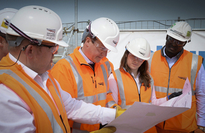 David Cameron looking at plans for the Reading Elevated Railway