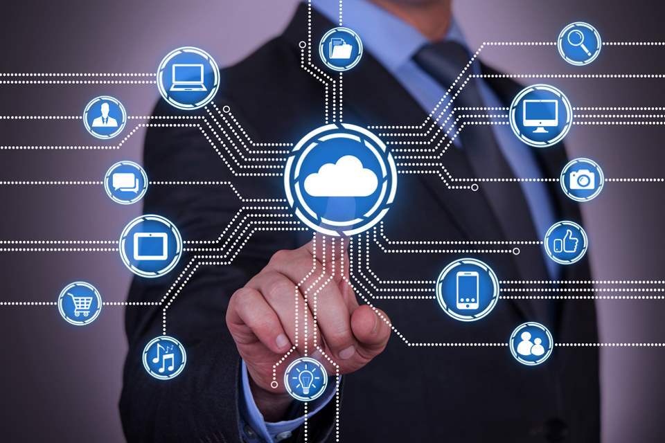 Apply now for business funding: virtual and augmented reality