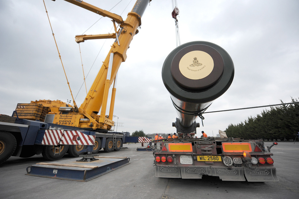 Britain's biggest gun aims for Netherlands